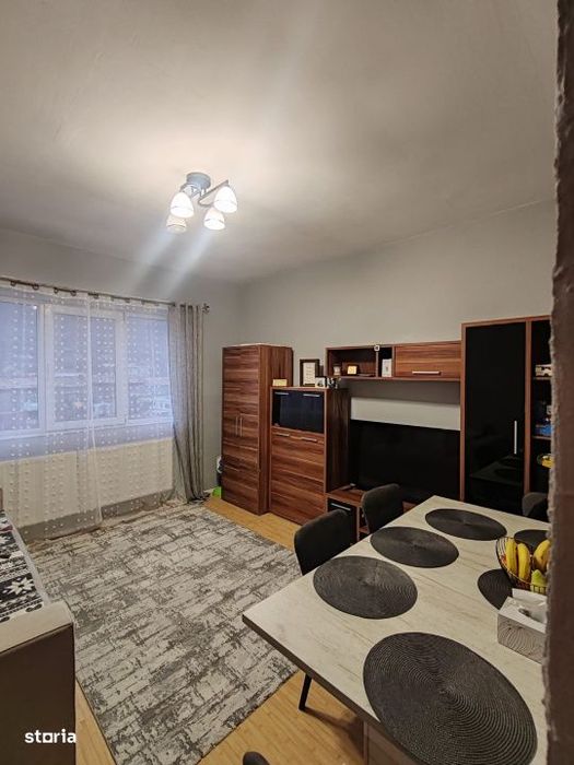 Apartament 2 camere, 43 mp, zona Sasar