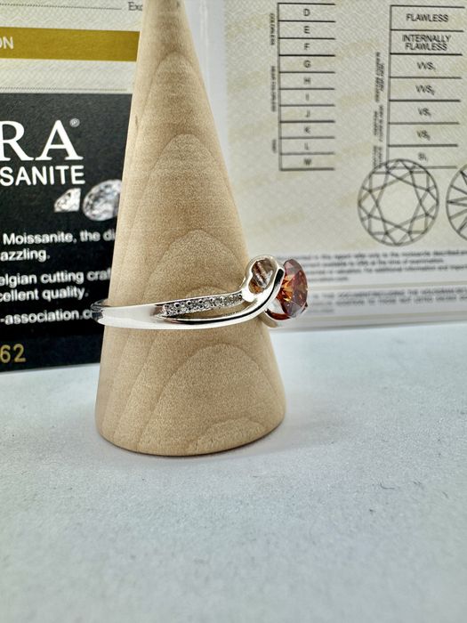 Сребърен пръстен с мойсанит (Диамант) 1 карат