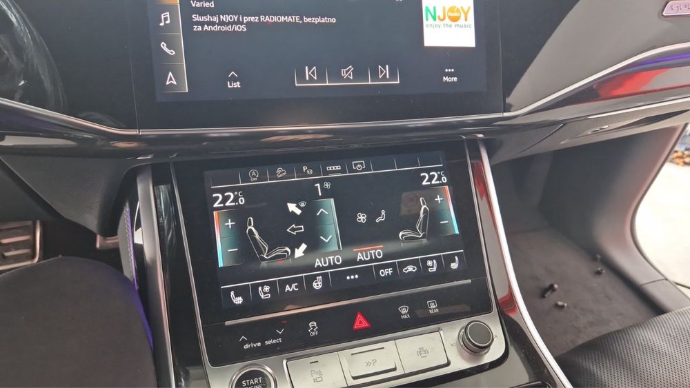 Audi Q8 286 k.c. на части!