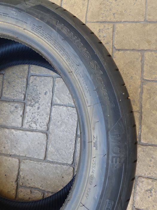 Летни гуми Hankook 255/45/19 Ventus S1 Evo 3 MOE
