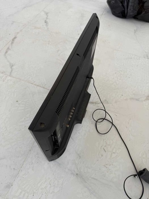 Телевизор Samsung T28E310EW