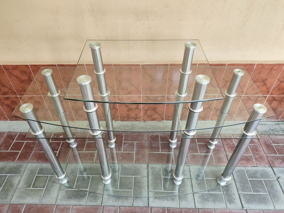 Akvarium qo‘ysa ham bo‘ladi Qalin shisha charhlangan qo‘lni kesmaydi