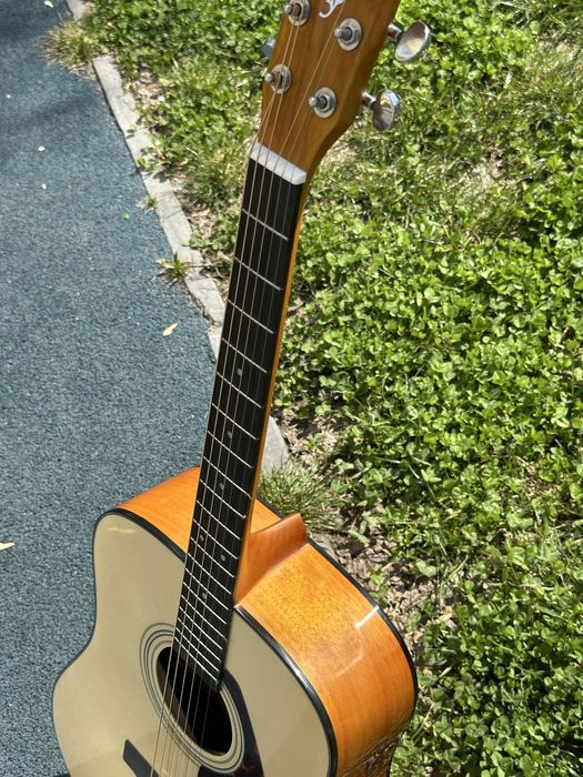 Yamaha f600 акустическая гитара