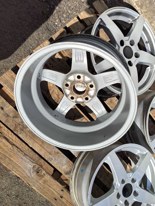 16 цола 5 х 112 мм Фолксваген / СЕАТ / Шкода / АУди - 6,5 Инча / ЕТ 48