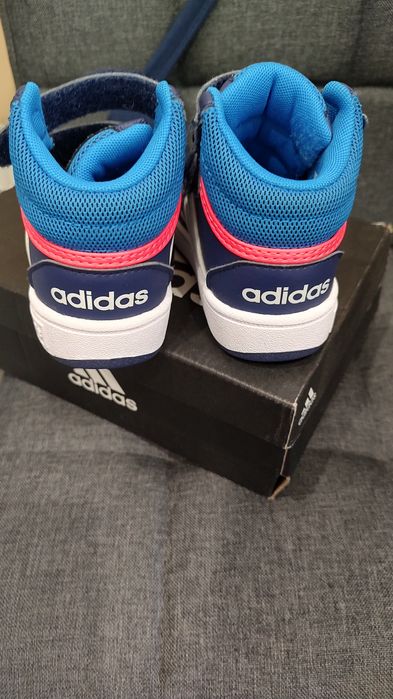 Детски маратонки на Adidas