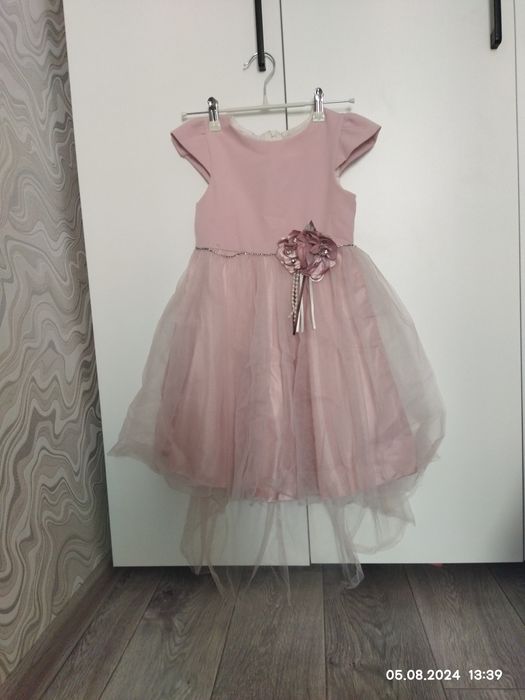 Нарядное платье для девочки