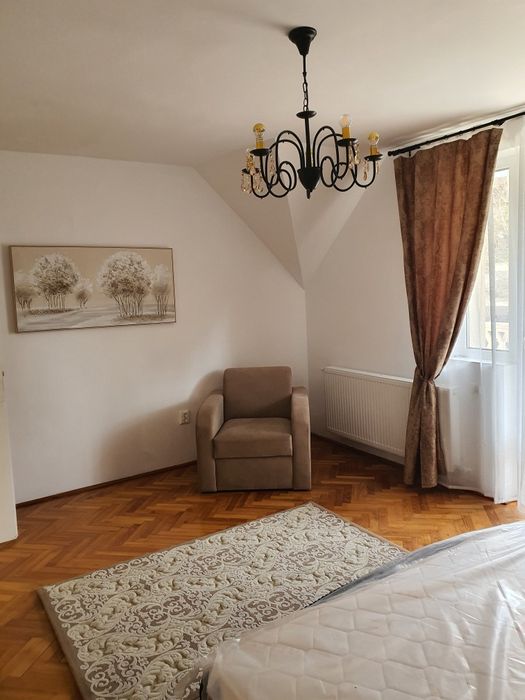 Apartament la casa cu 2 dormitoare