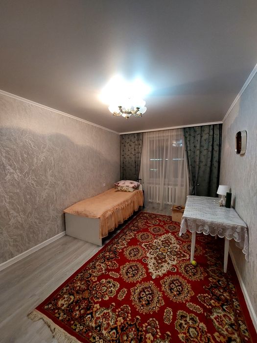 Продам 2 комн квартиру в центре города