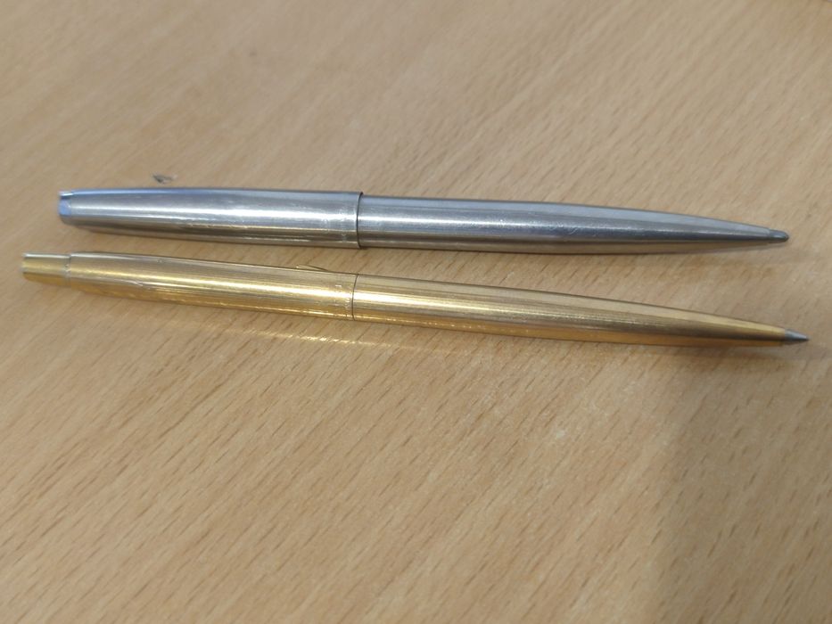 Pix Vintage Parker 45 Flighter si Parker Classic Insignia Gold ambele made in USA