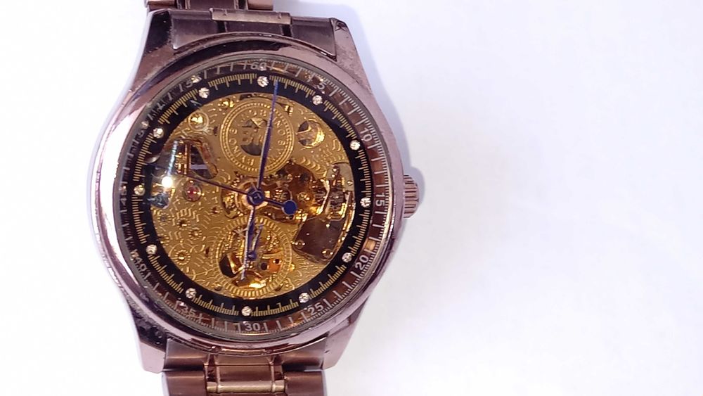 Часовник кварц черен