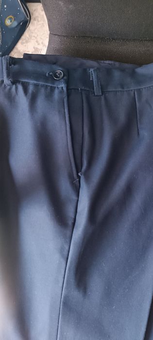 Школьные брюки и пиджак