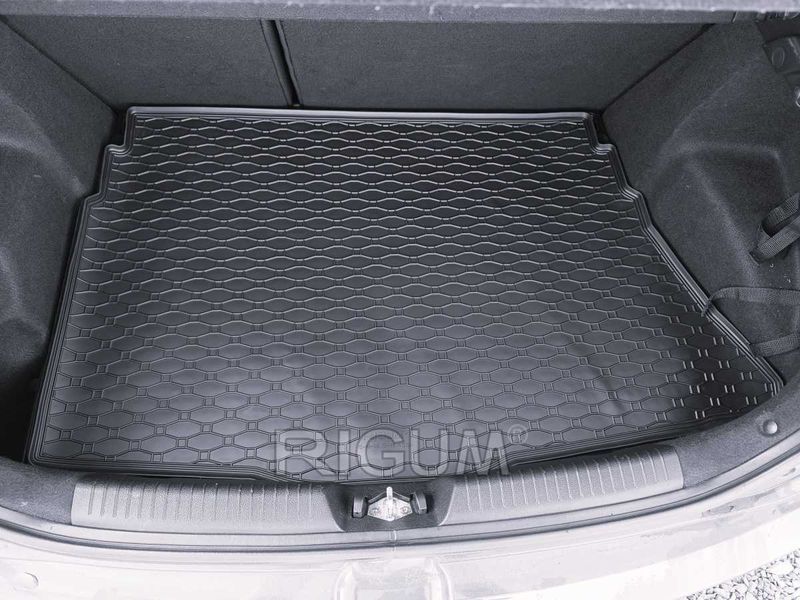 Гумени стелки или багажник KIA CEED и HYUNDAI I30 от 2012 до 2017г