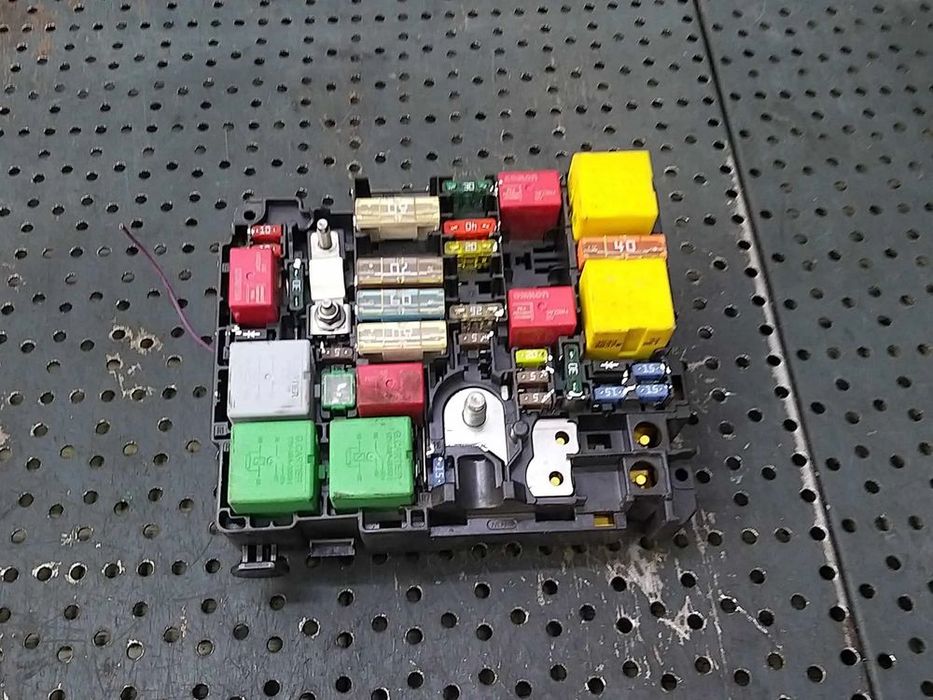 Panou sigurante relee peugeot 208 ca cc 452585206