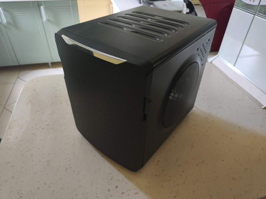 Unitate mini pc sistem intel xeon quad core 4gb ram