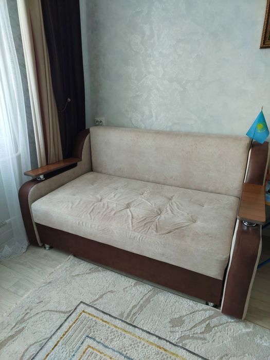 Продам 2 дивана в ОТС