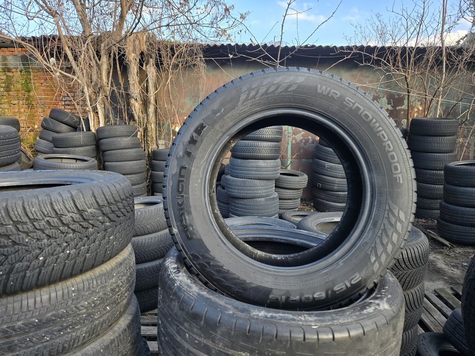 2бр. 215 60 16 Nokian зимни.