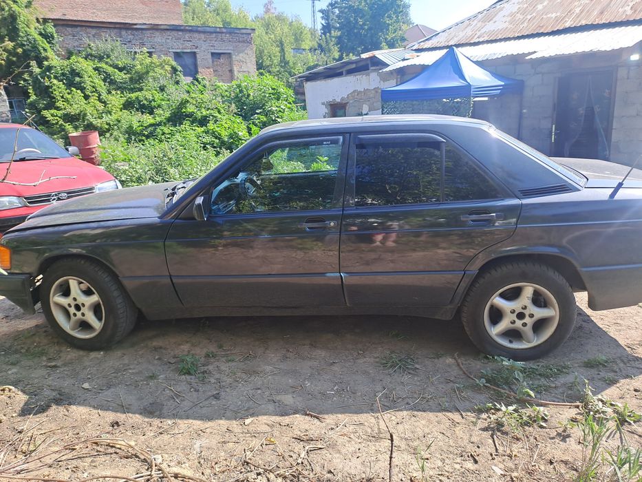 Продам Mercedes 190