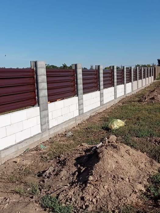 Construim garduri și porți