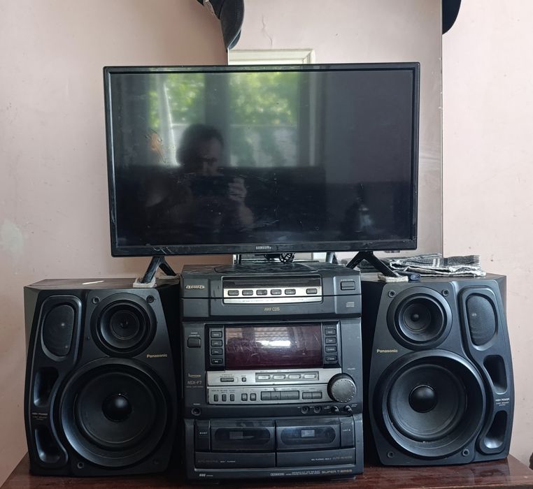 Мощный музыкальный центр aiwa