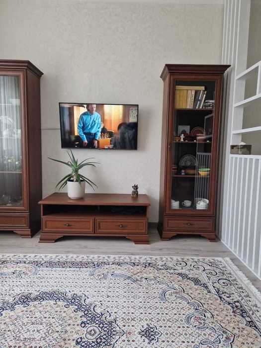 Продам гостиную "Кентаки"