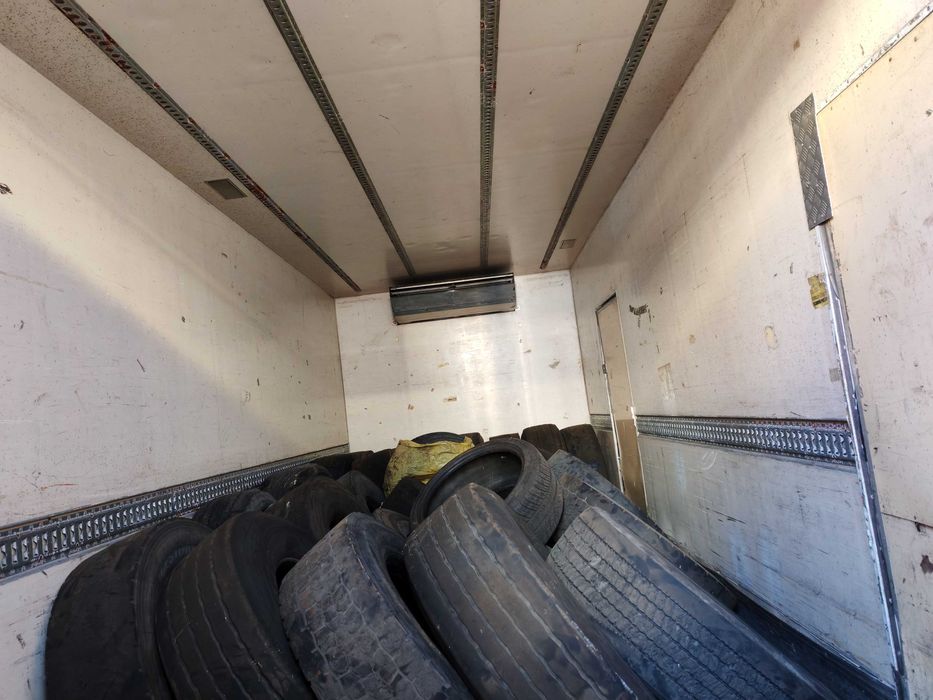 Хладилен термоизолиран фургон 7.60.на.2.60