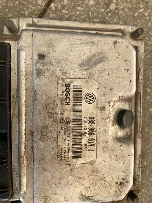 Компютър еку ecu електронен блок двигател Шаран 1.9тди 116кс AUY shara