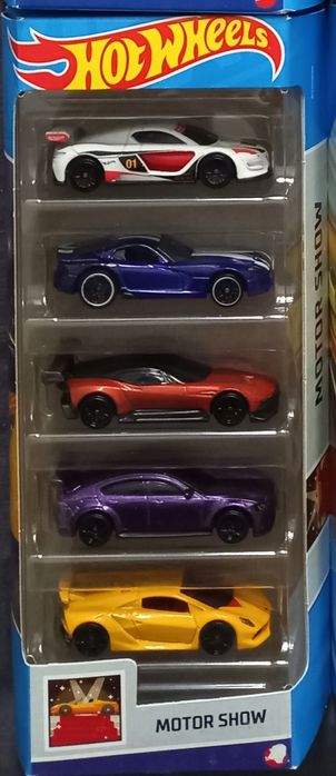 Hot Wheels сетове + 5 pack Corvett, Nissan, MOTOR SHOW 21"