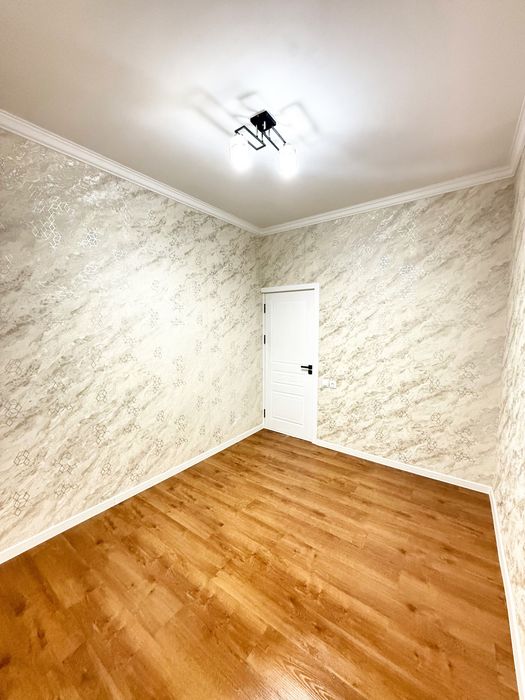 Яшнабад ЖК Азия Хаус продаю квартиру  с Евро ремонтом  2/1/8  42м2