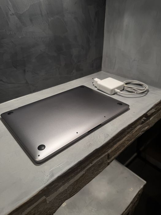 КАТО ЧИСТО НОВ Macbook Pro 2020 13.3" 256 GB