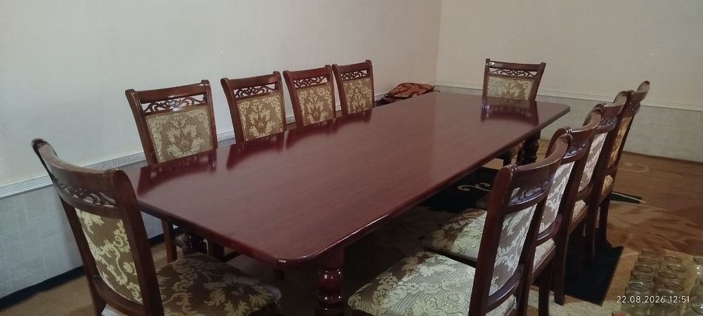 Стол стул сотилади