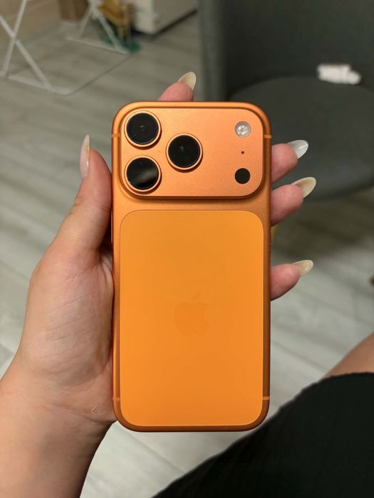 iPhone 17 pro 256 GB Cosmic Orange
