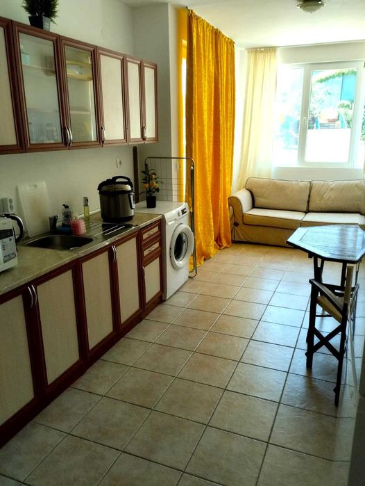 Дава се под наем Тристаен апартамент в Варна, Морска градина - 70 кв.м за 382.5 € - Снимка #1