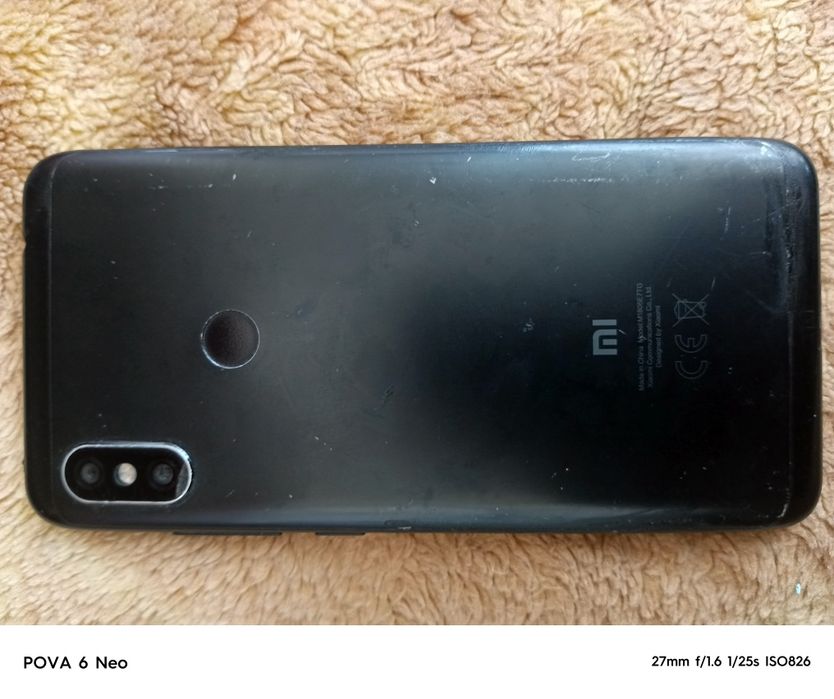 Продам телефон айфон