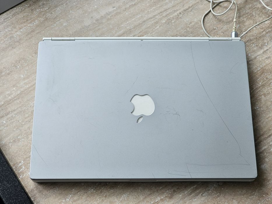 Apple PowerBook G4 15" 1.0 (Ti) (2004)