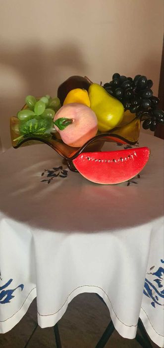 Фруктиера от кафяво стъкло