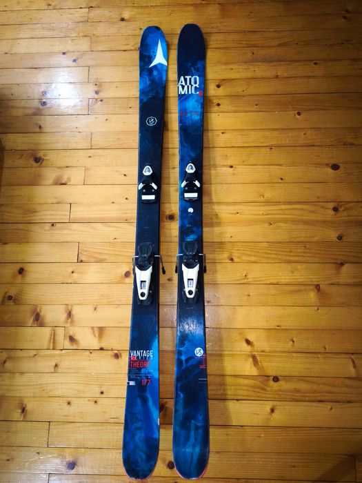Ски Atomic vantage