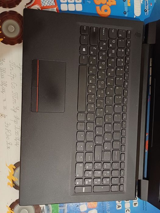 Ноутбук Леново сотилади