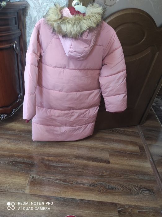 Куртка новая девочковая