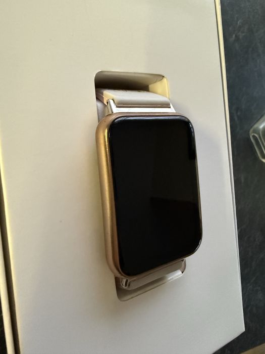 Смарт часовник Huawei fit 2