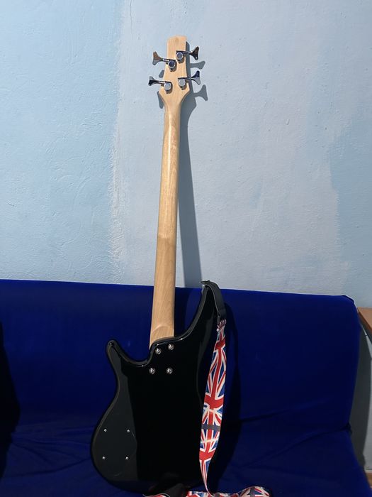 Басс гитара, Электро Басс