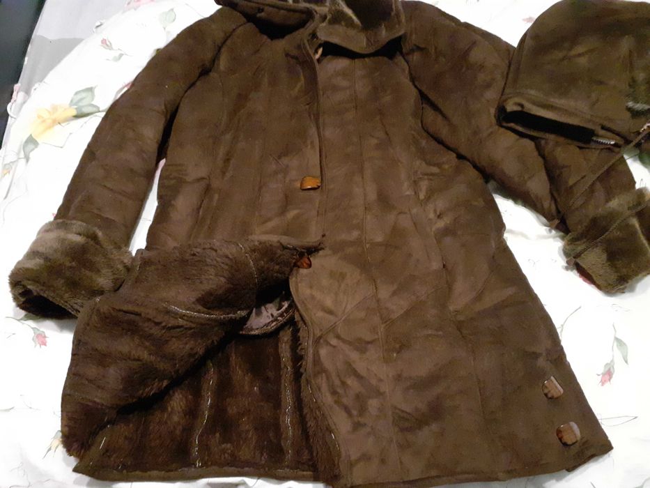 Cojoc sintetic cu gluga marime 50