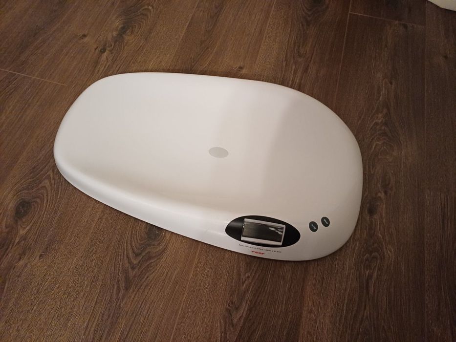 Бебешка везна reer