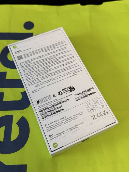 ЗАПЕЧАТАН 128GB iPhone 16 Гаранция Yettel до 2029 Black | Черен