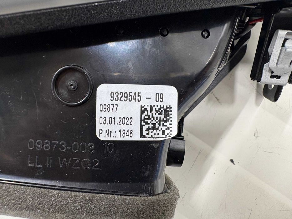 Лайсна табло БМВ 5 серия Г30 Г31 6 серия Г32 Фейслифт BMW G30 LCI G31 LCI G32 LCI Пепелно сива