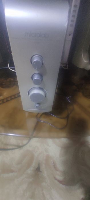 Продам усилитель с колонками микролаб