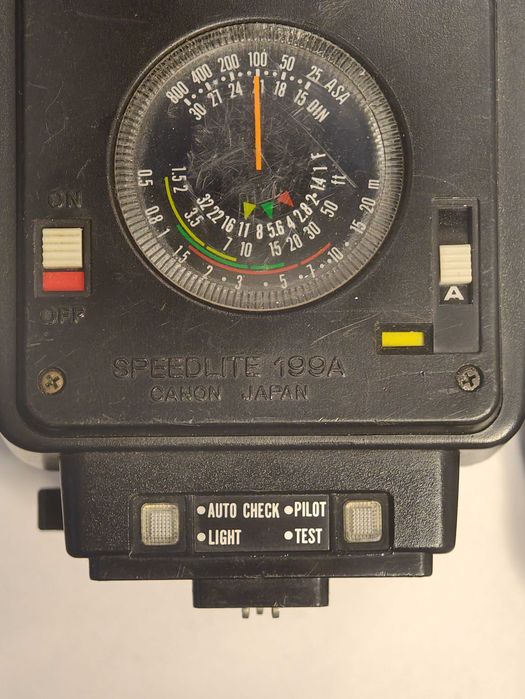 Canon Speedlite 199A + Kodak Easy Load 35 - Defecte