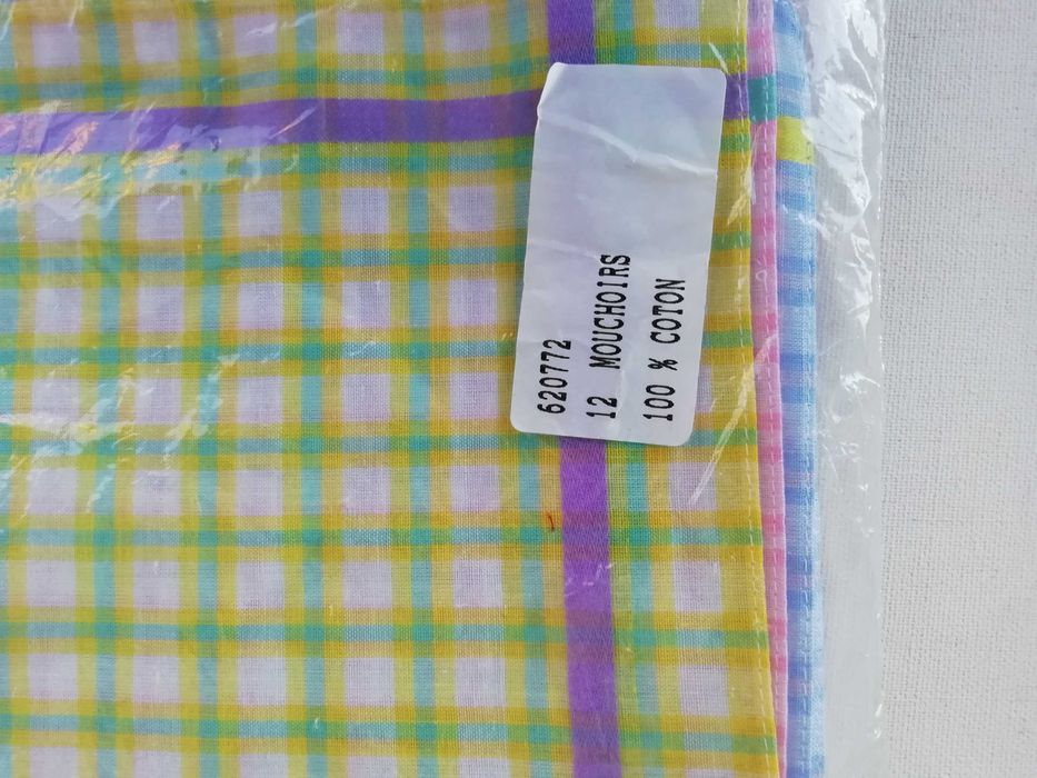 Нов комплект 12 носни кърпички,100% памук, 30/30 см