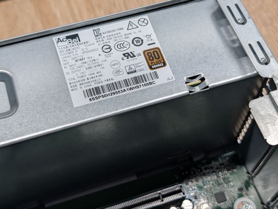Lenovo Thinkcentre M710e i5 7th 8/256GB