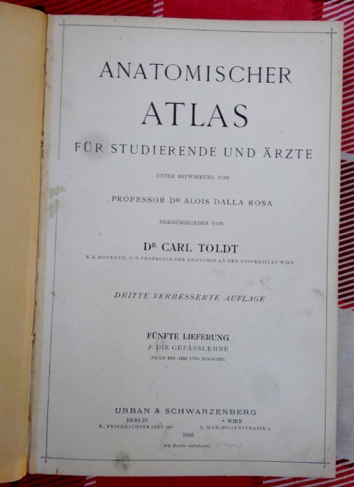 Антикварни книги - атлас анатомия - 2 бр.