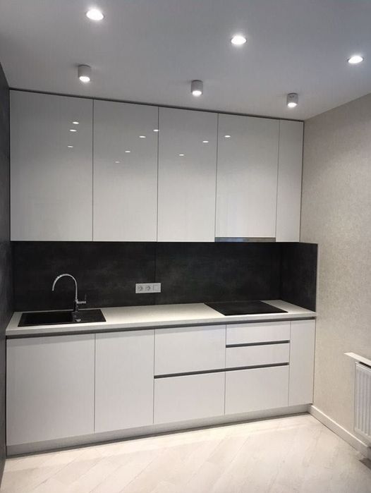 Кухонний горнитур без ручка